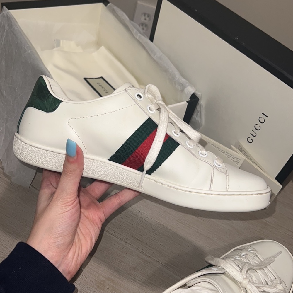 Gucci
Ace Leather Sneakers With Web Detail - Picture 6 of 10